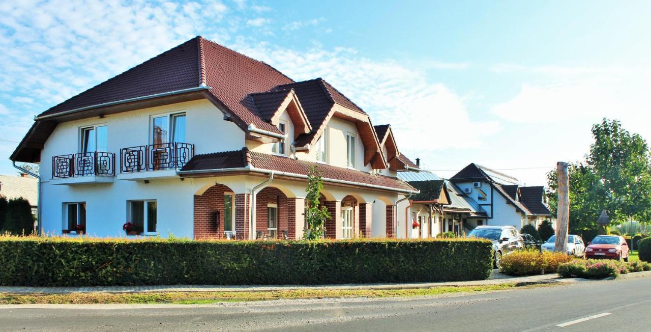 Fonix Apartmanhaz Nagypali Екстер'єр фото